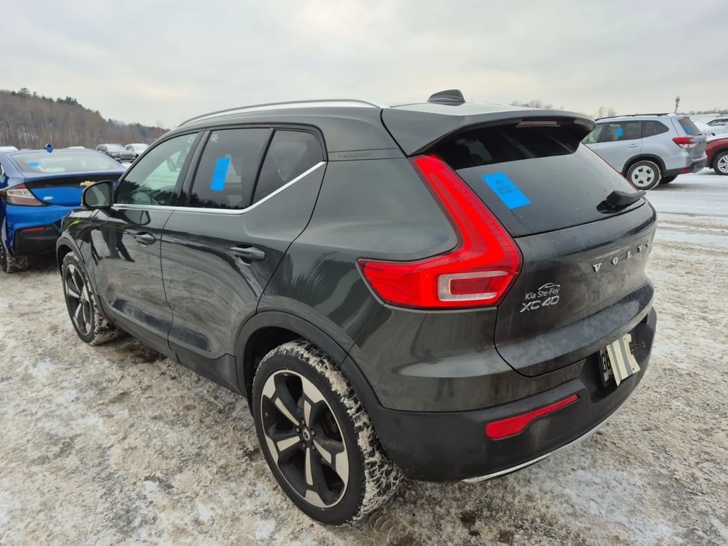 Volvo XC40 * INSCRIPTION * CARFAX * ФИНАНСИРАНЕ - изображение 4
