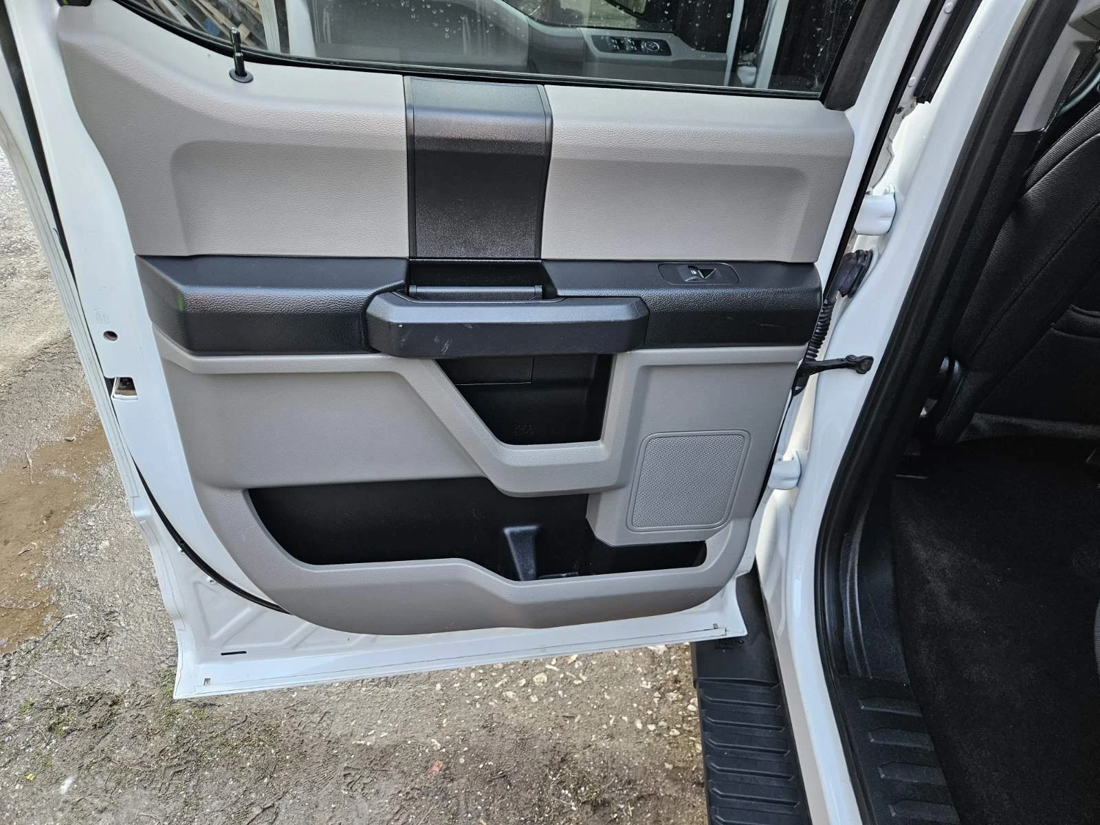 Ford F150 XLT, снимка 16 - Автомобили и джипове - 53801454