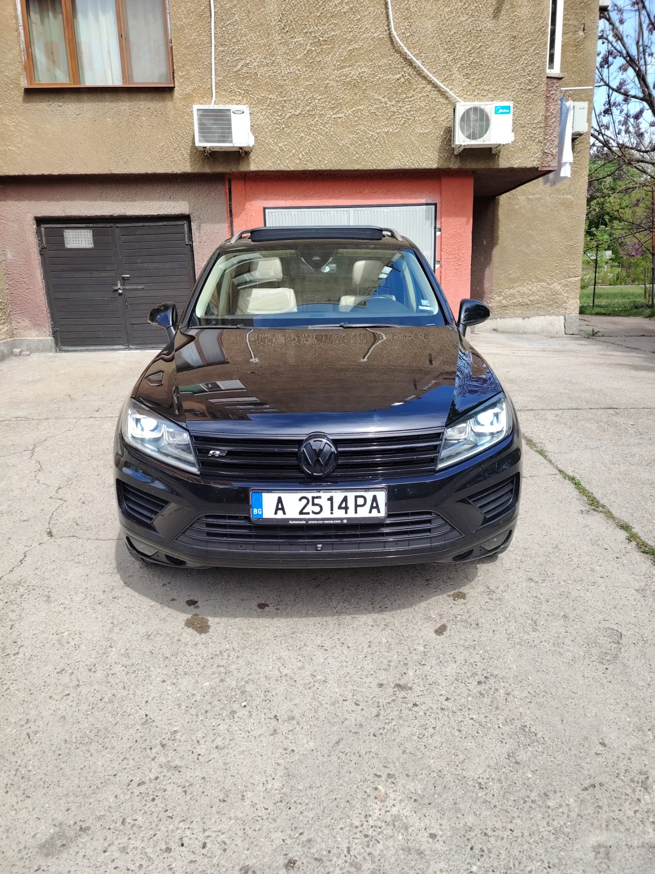 VW Touareg 4.2tdi, снимка 8 - Автомобили и джипове - 54415574