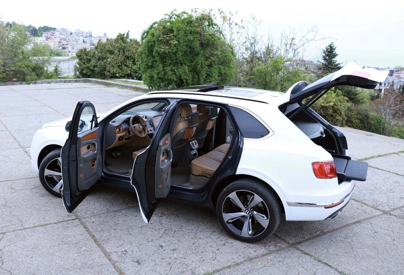 Bentley Bentayga, снимка 5 - Автомобили и джипове - 54594766