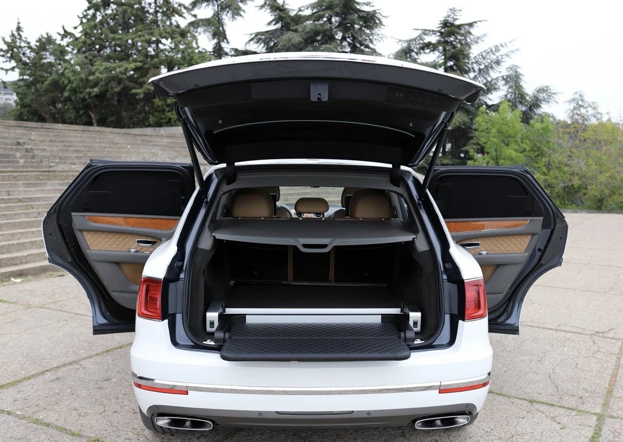 Bentley Bentayga, снимка 3 - Автомобили и джипове - 54594766