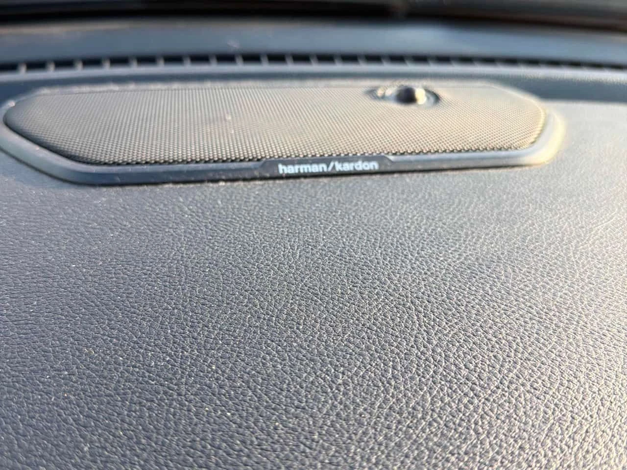 Dodge RAM 1500 * Laramie * CARFAX * HARMAN CARDON * PANO, снимка 12 - Автомобили и джипове - 55486711