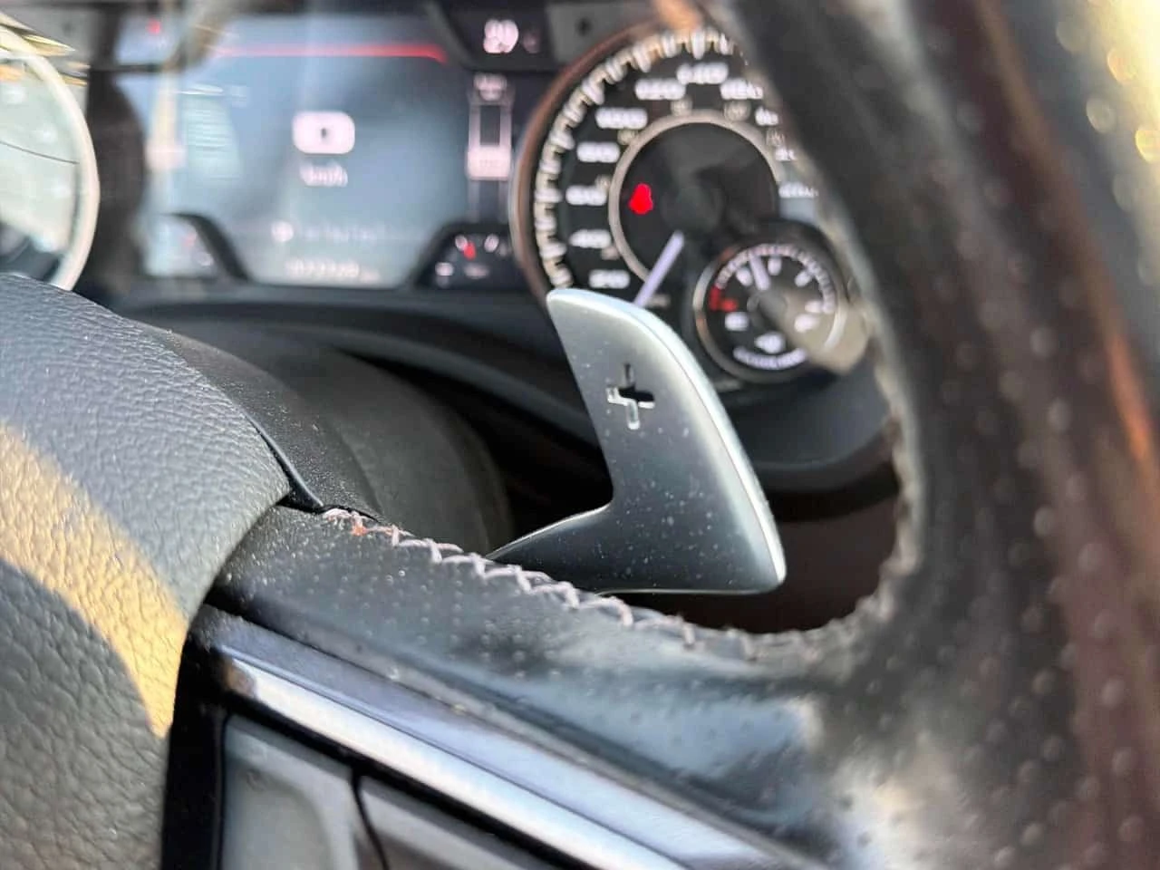 Dodge RAM 1500 * Laramie * CARFAX * HARMAN CARDON * PANO, снимка 14 - Автомобили и джипове - 55486711