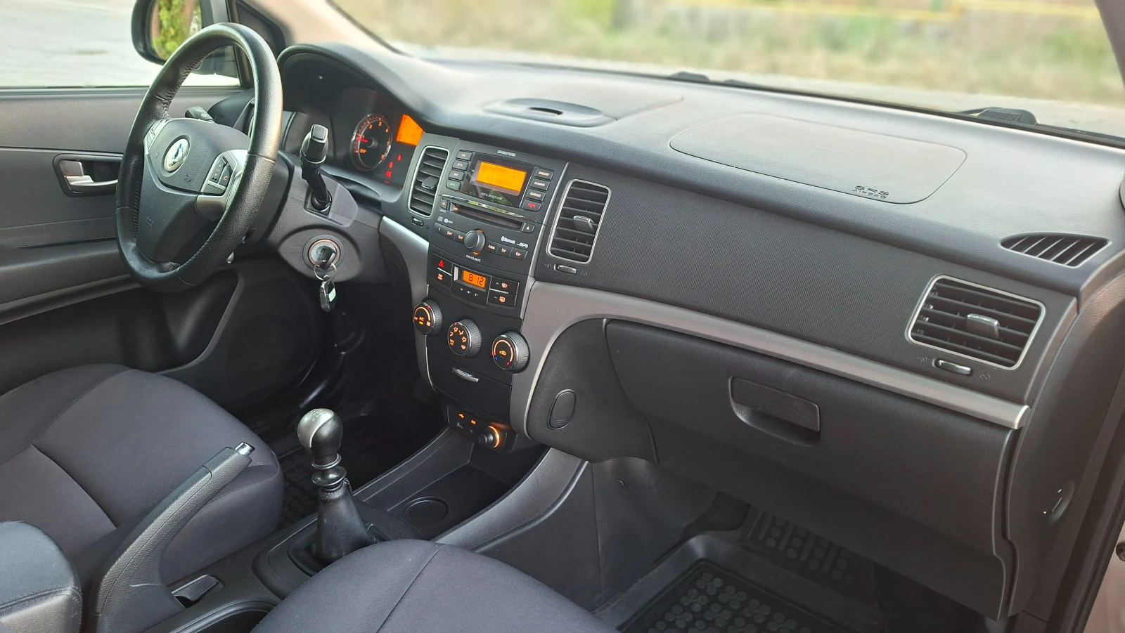 SsangYong Korando D20T, снимка 8 - Автомобили и джипове - 55648147