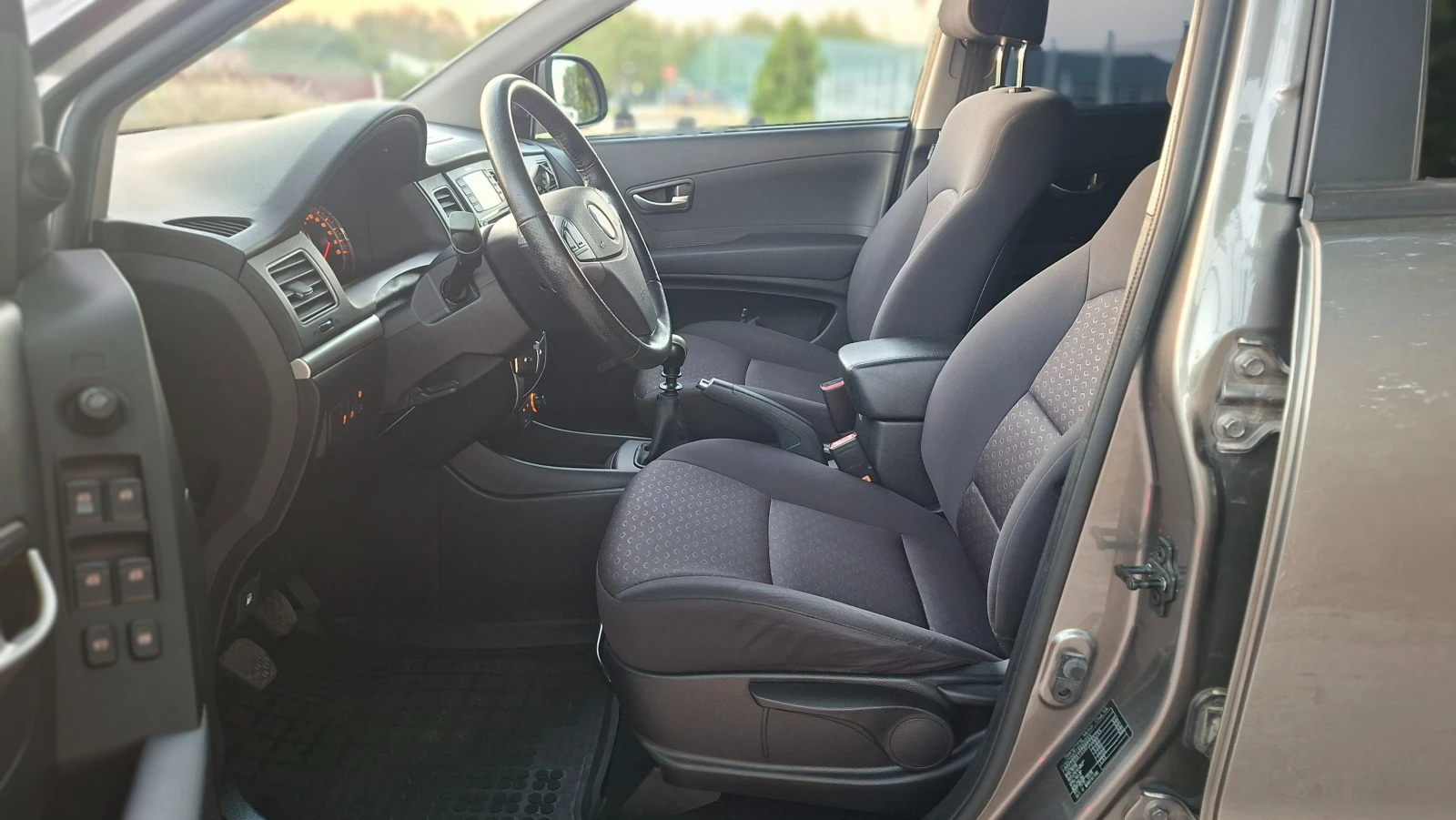 SsangYong Korando D20T, снимка 13 - Автомобили и джипове - 55648147