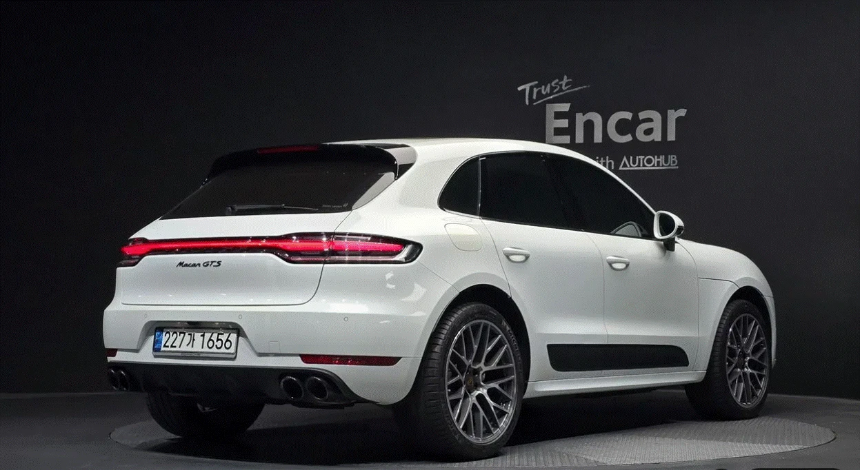 Porsche Macan 2.9 GTS * ОБДУХВАНЕ * ЧЕРВЕНА КОЖА * 8000 КМ * , снимка 3 - Автомобили и джипове - 55731026