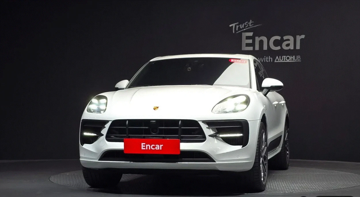 Porsche Macan 2.9 GTS * ОБДУХВАНЕ * ЧЕРВЕНА КОЖА * 8000 КМ * , снимка 2 - Автомобили и джипове - 55731026