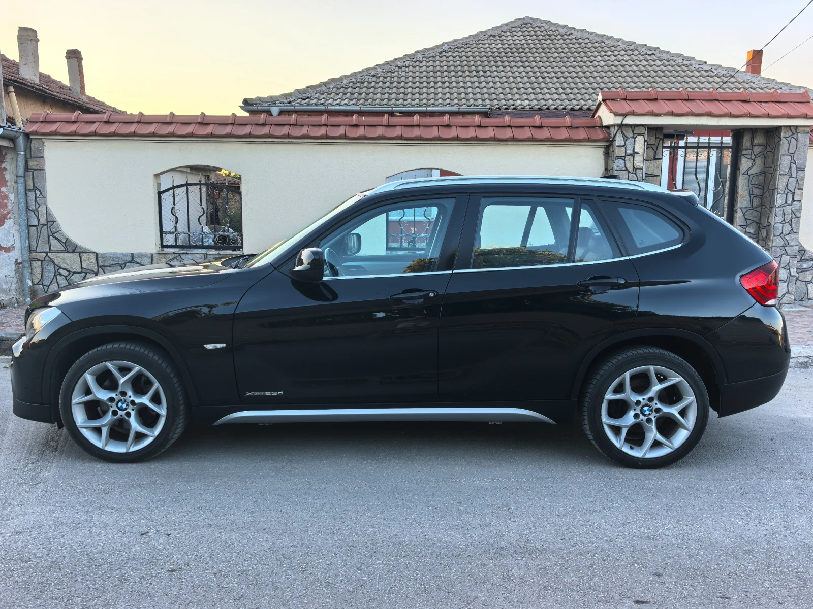 BMW X1 X-DRIVE 2.3D, снимка 5 - Автомобили и джипове - 55944928