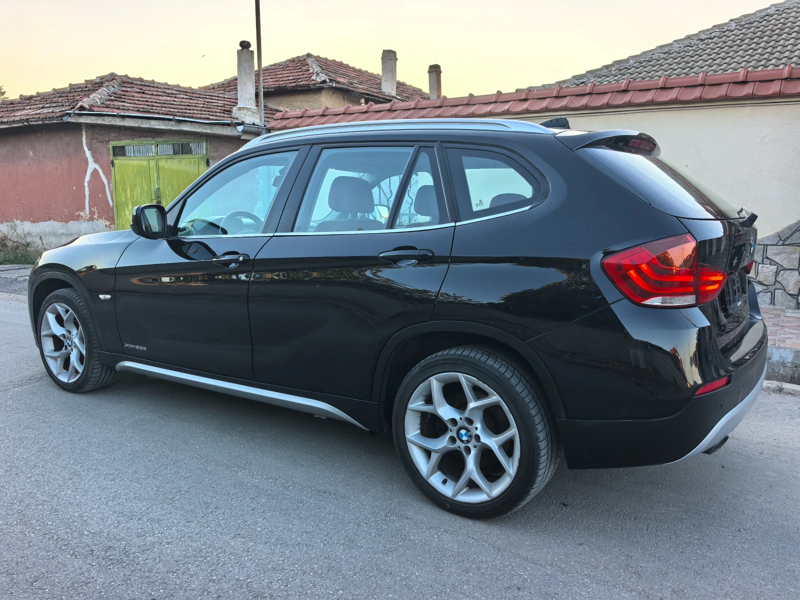 BMW X1 X-DRIVE 2.3D, снимка 6 - Автомобили и джипове - 55944928