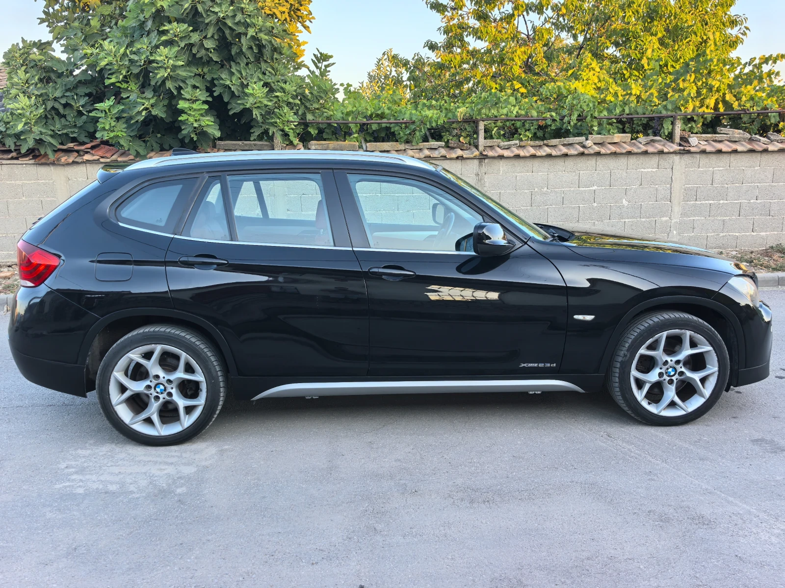 BMW X1 X-DRIVE 2.3D, снимка 4 - Автомобили и джипове - 55944928