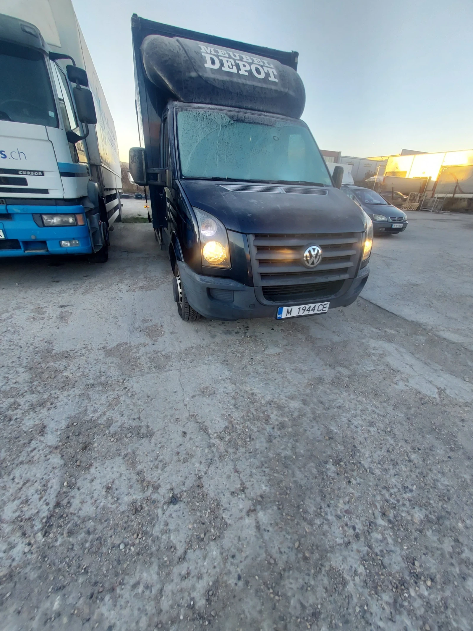 VW Crafter, снимка 6 - Бусове и автобуси - 53844573