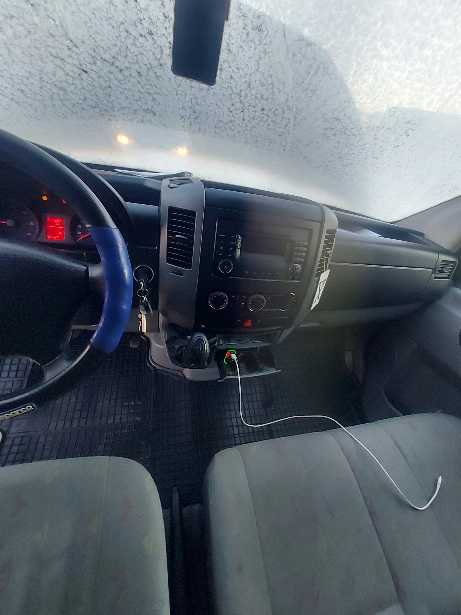 VW Crafter, снимка 7 - Бусове и автобуси - 53844573