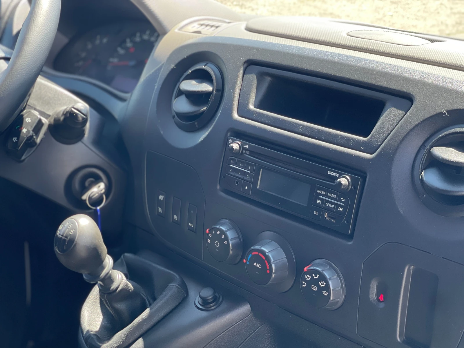 Nissan NV400 2.3DCi, снимка 11 - Бусове и автобуси - 54690623