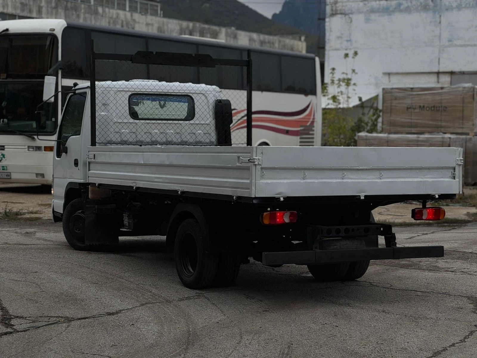 Isuzu Npr  - изображение 2