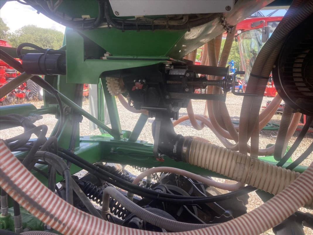 Сеялка John Deere 750 A  лизинг с първоначална вноска 20% - изображение 8