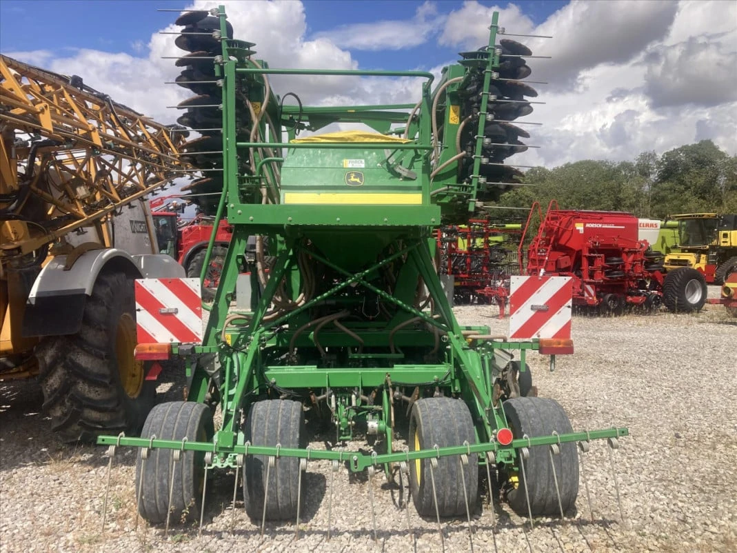 Сеялка John Deere 750 A  лизинг с първоначална вноска 20% - изображение 2