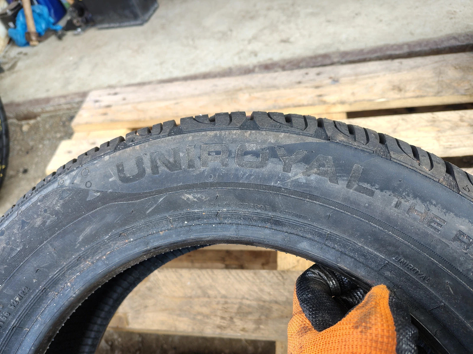 Гуми Летни 185/60R15, снимка 4 - Гуми и джанти - 55840215