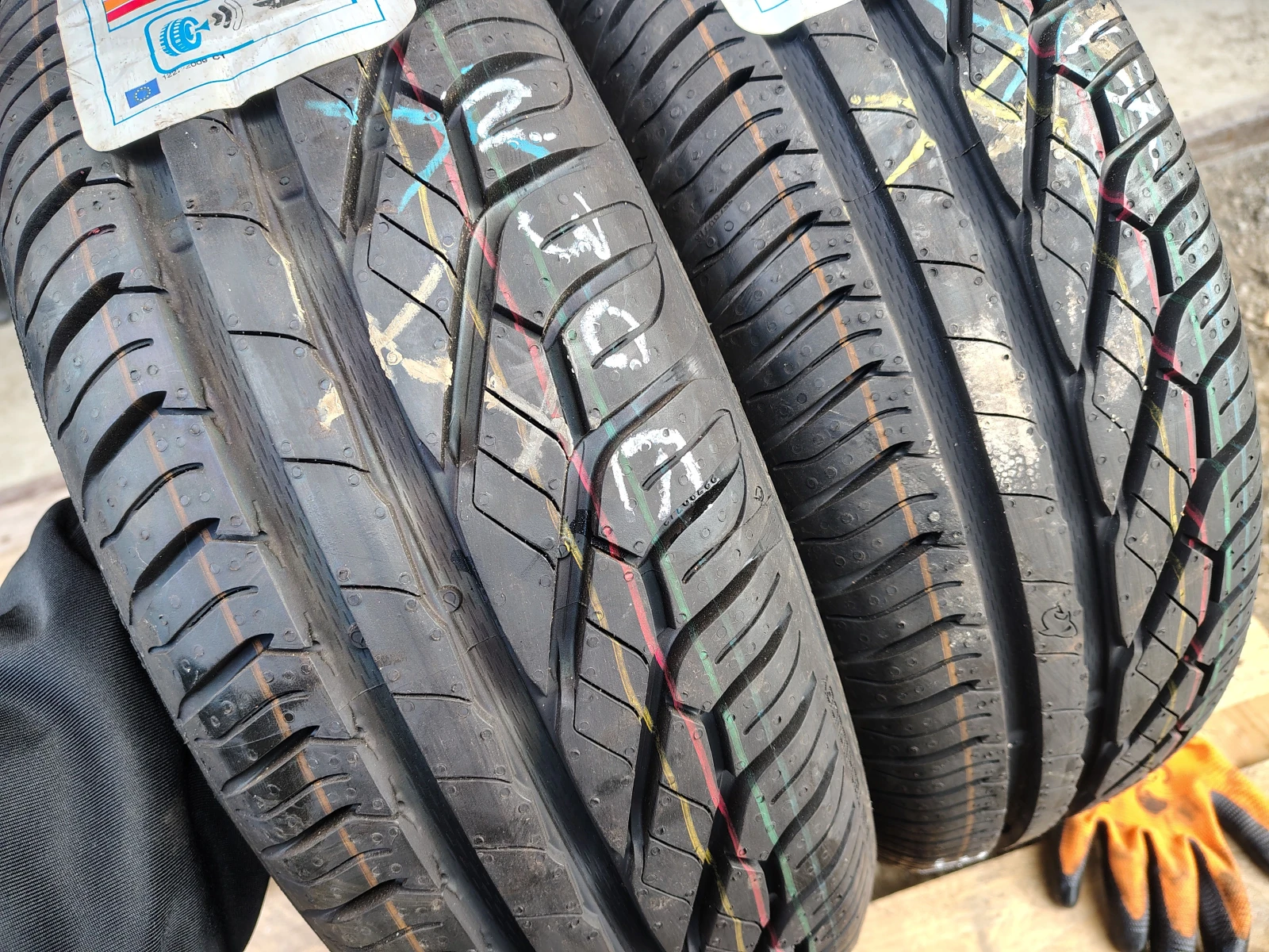 Гуми Летни 185/60R15, снимка 3 - Гуми и джанти - 55840215