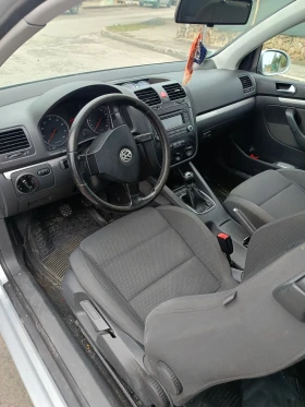 Обява за продажба на VW Golf Vw golf V 1.6 бензин ~2 500 лв. - изображение 4 | Auto.bg Обява за продажба на VW Golf Vw golf V 1.6 бензин ~2 500 лв. - изображение 4