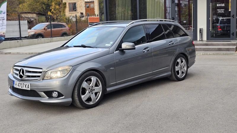 Mercedes-Benz C 220 2.2CDi AMG AUTO- ОБСЛУЖЕН-НАВИ-ТОП СЪСТ.-ЛИЗИНГ, снимка 3 - Автомобили и джипове - 47800334