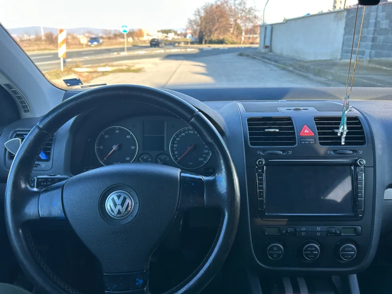 VW Golf, снимка 13 - Автомобили и джипове - 49049384