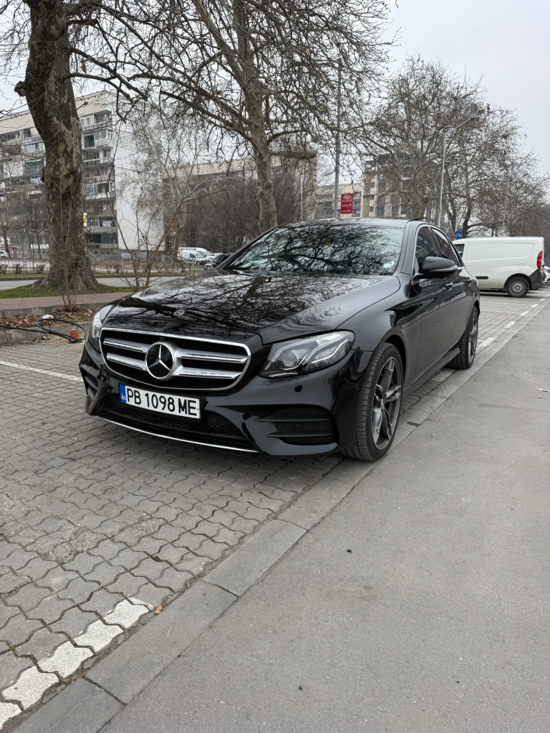 Mercedes-Benz E 220, снимка 1 - Автомобили и джипове - 49315097