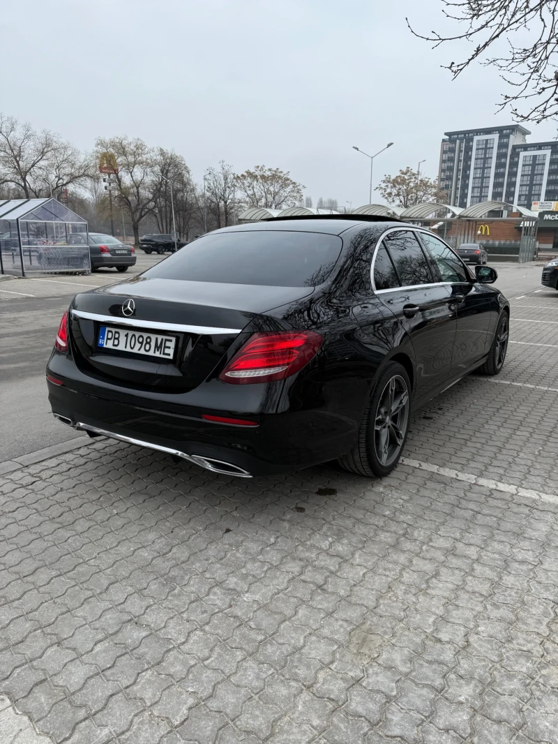 Mercedes-Benz E 220, снимка 4 - Автомобили и джипове - 49315097