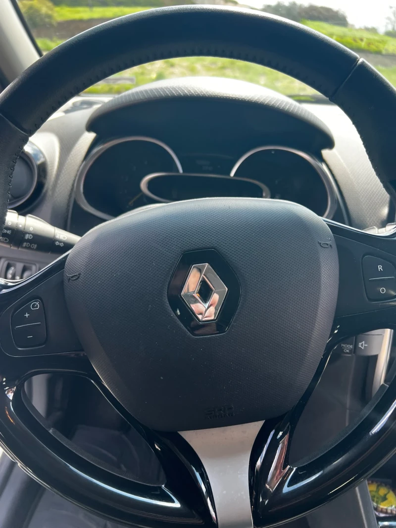 Renault Clio GrandTour 4 Facelift , снимка 9 - Автомобили и джипове - 49869855