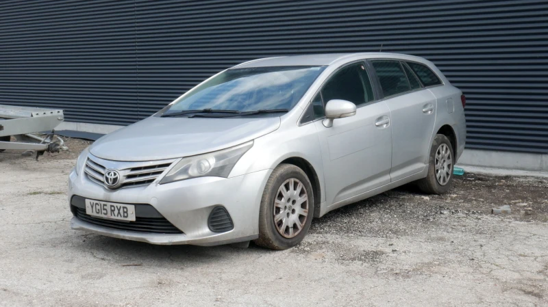 Toyota Avensis, снимка 2 - Автомобили и джипове - 51193381