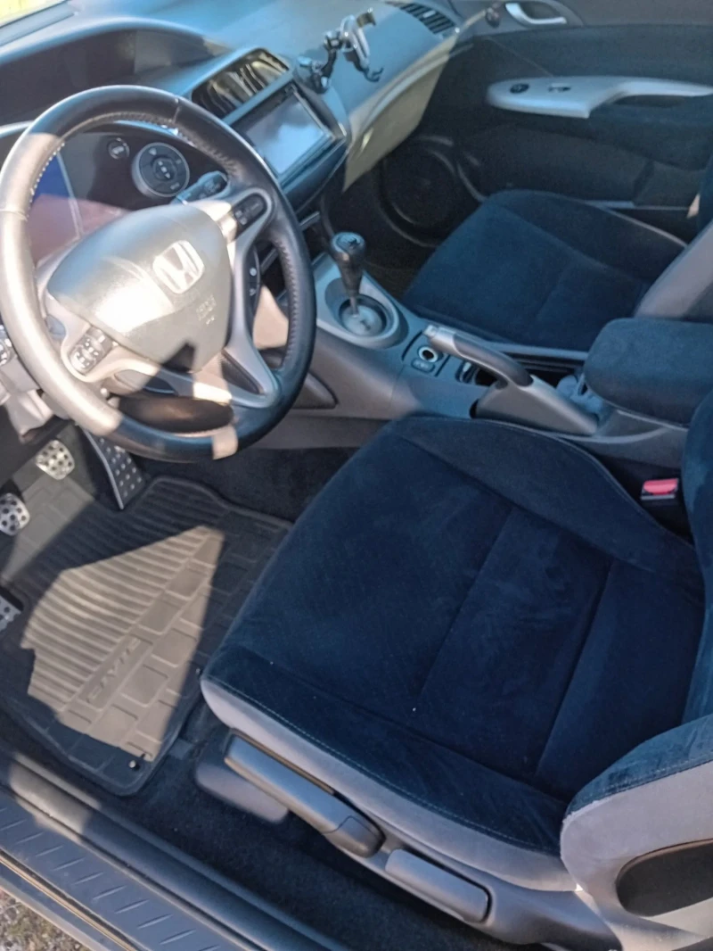 Honda Civic 2.2 140к.с , снимка 5 - Автомобили и джипове - 52930319