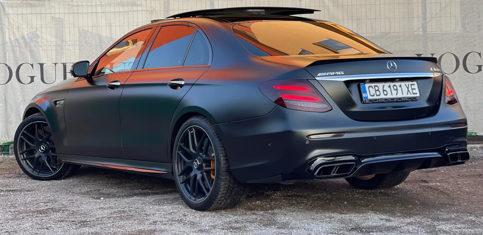 Mercedes-Benz E 63 AMG S* 4MATIC+ * CERAMIC* 360* KEYLESS* MEMORY* BURMES - изображение 2