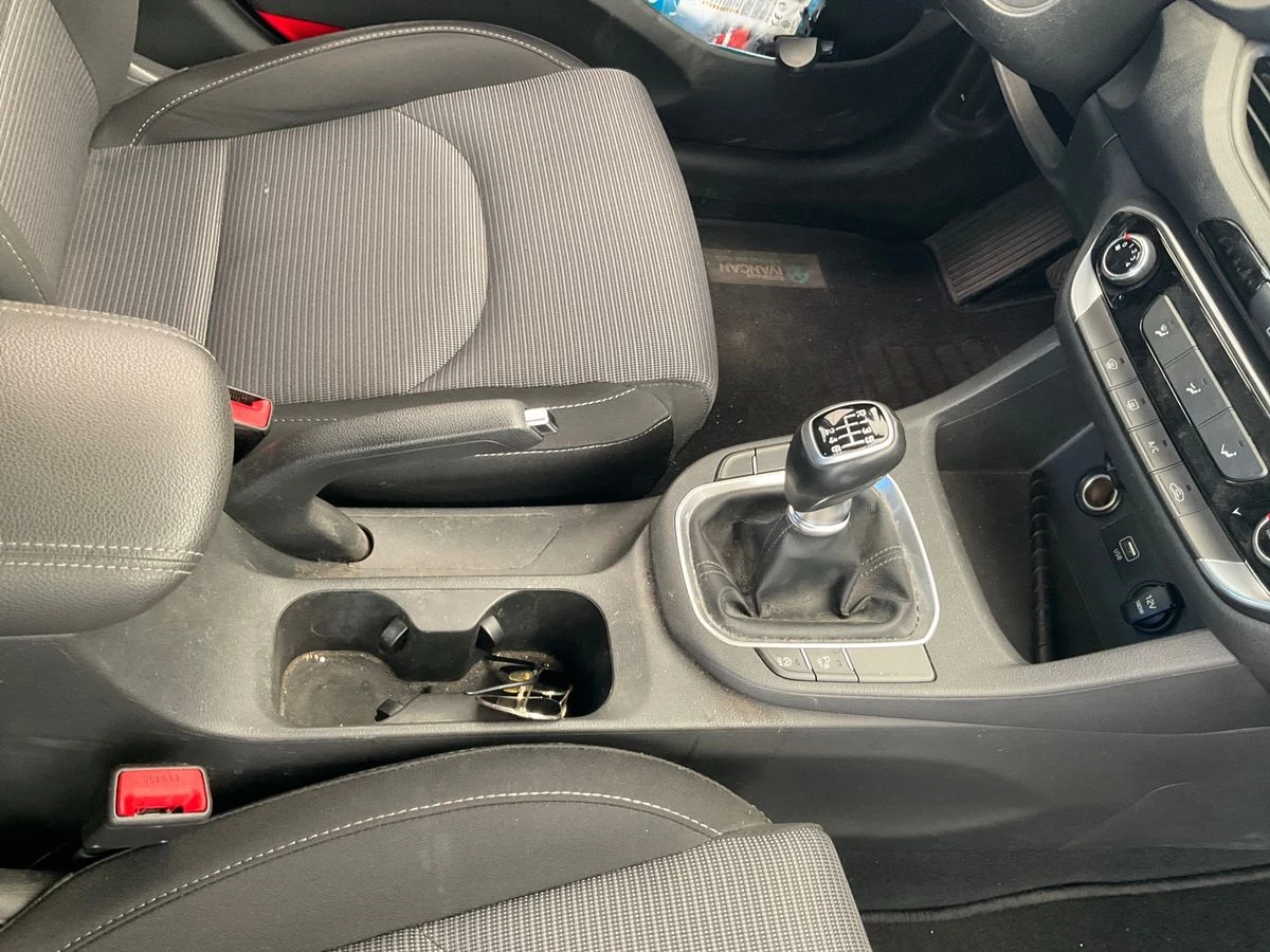 Hyundai I30 1.4 MPI* Климатик*  - изображение 9