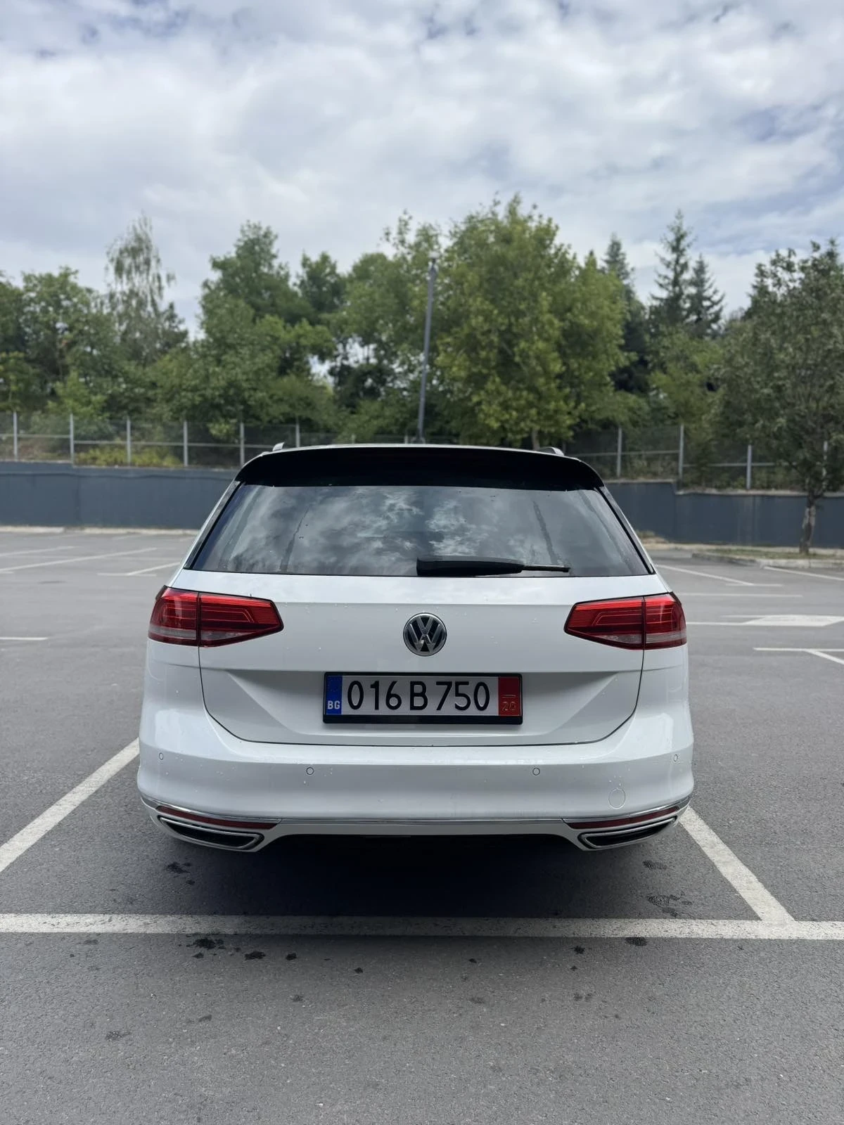 VW Passat   8 R line /2.0TDI/150hp/DSG/2017г/КАТО НОВ - изображение 3