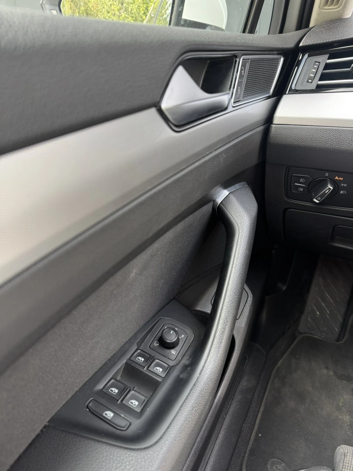 VW Passat   8 R line /2.0TDI/150hp/DSG/2017г/КАТО НОВ - изображение 9
