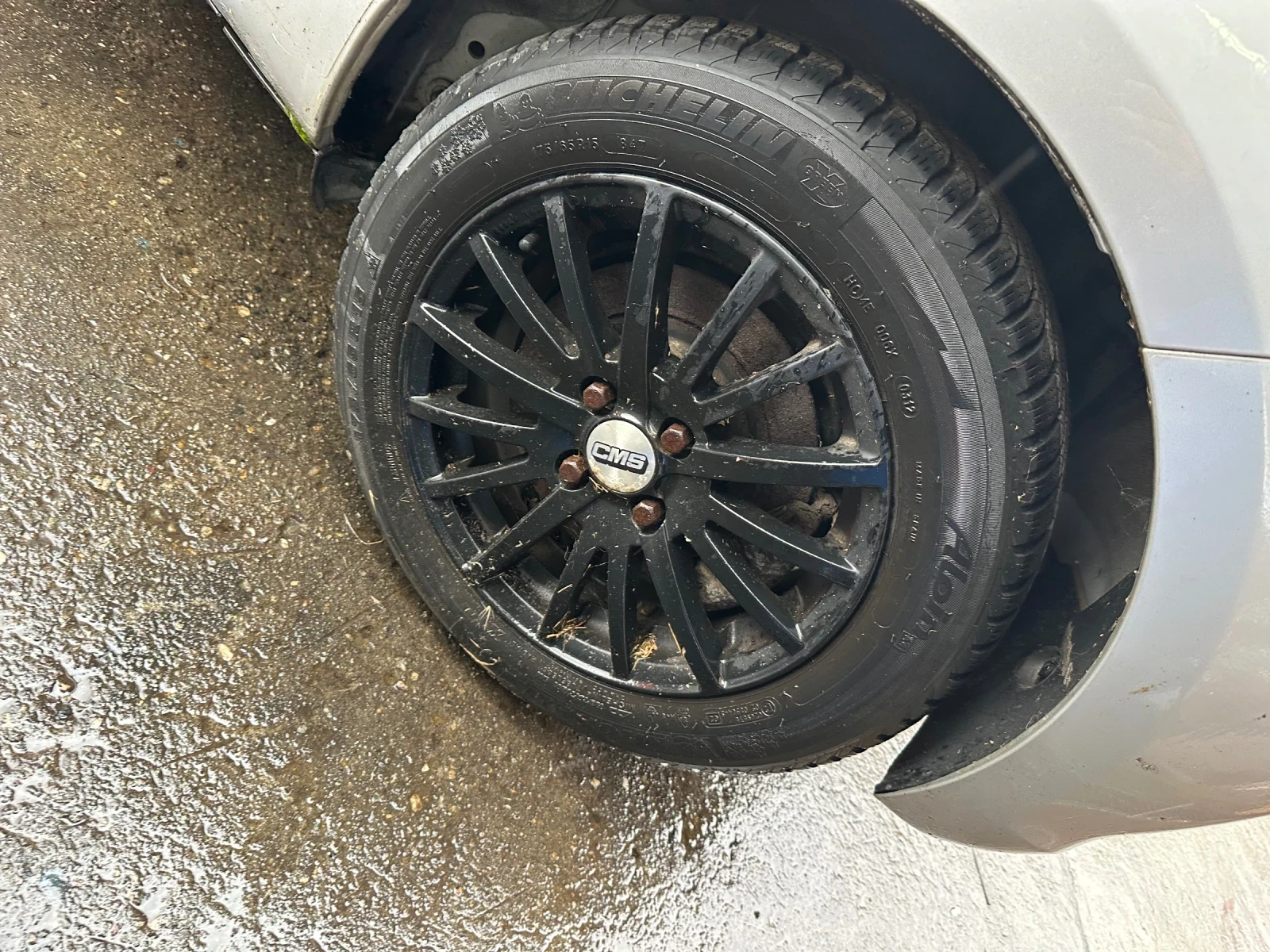Toyota Yaris 1.5 hibrid - изображение 4