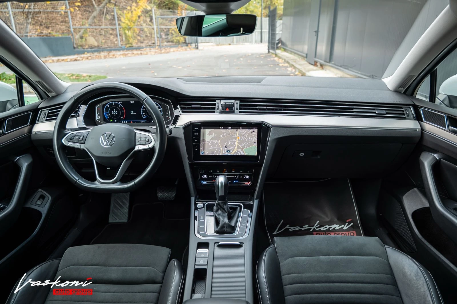 VW Passat 8.5 2.0 TDI Highline | Mobile.bg   12