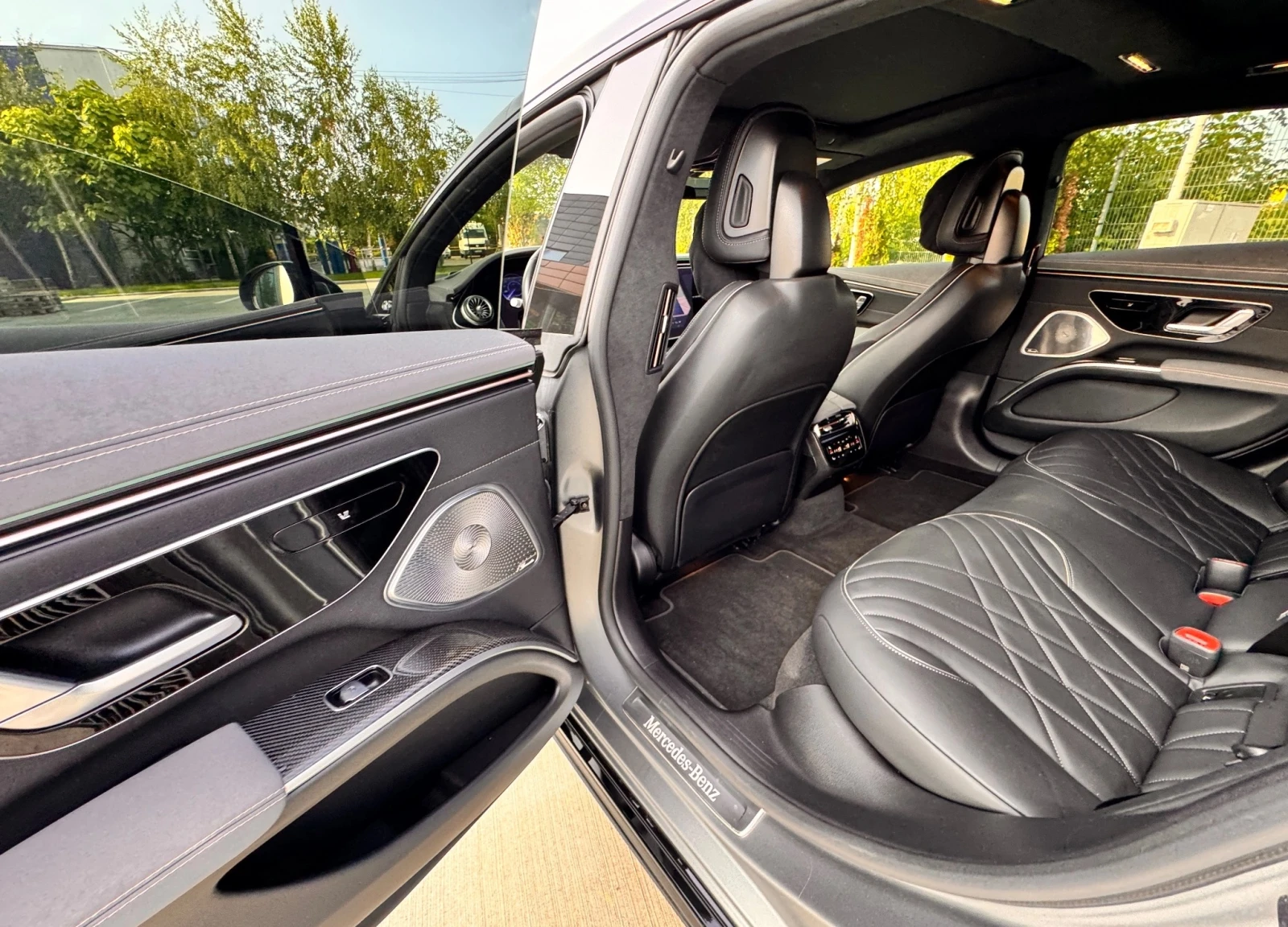 Mercedes-Benz EQS 580 4Matic AMG-Line - изображение 7