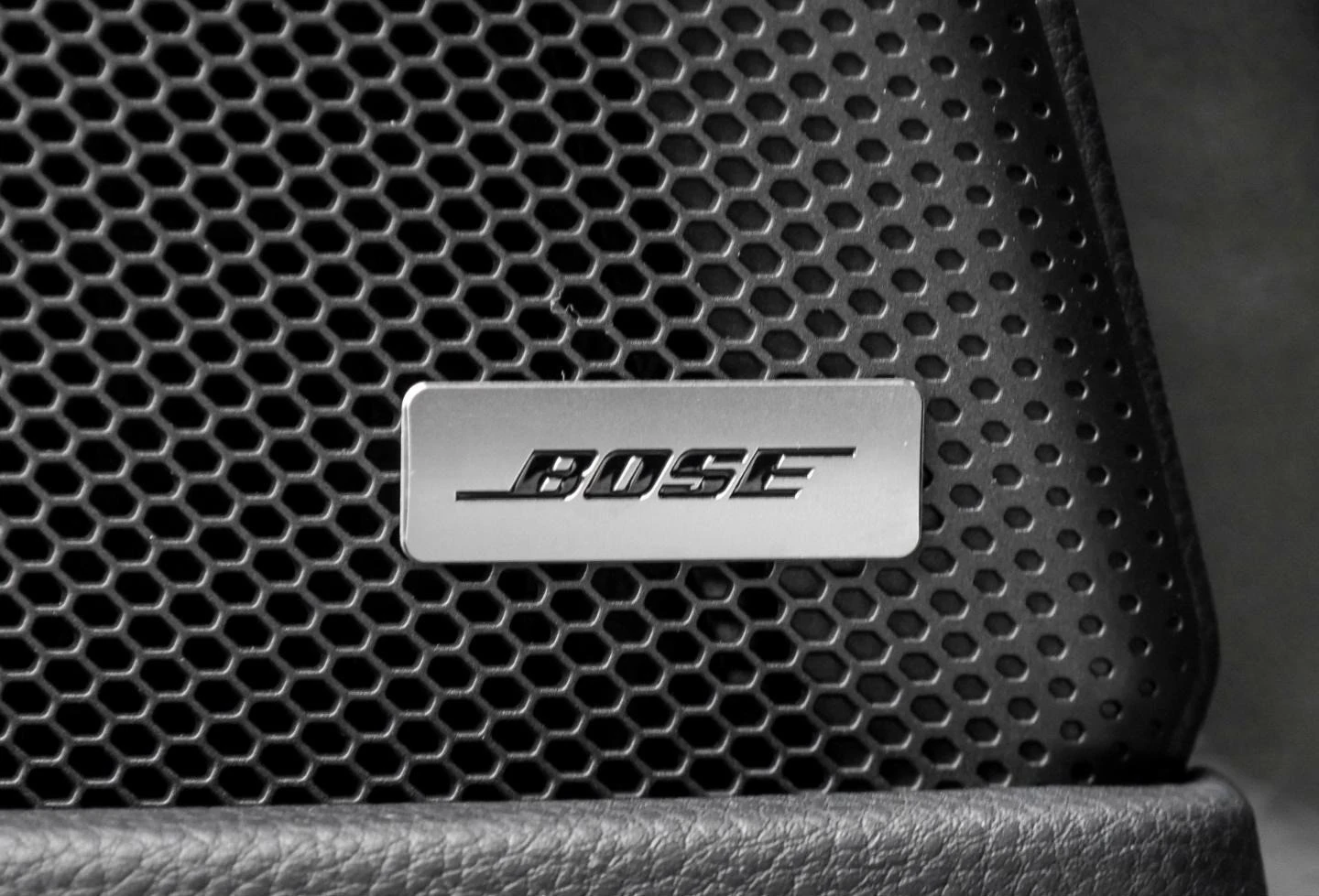 Porsche Panamera 4 E-HYBRID/FACELIFT/SPORT CHRONO/BOSE/MATRIX/360/ - изображение 8