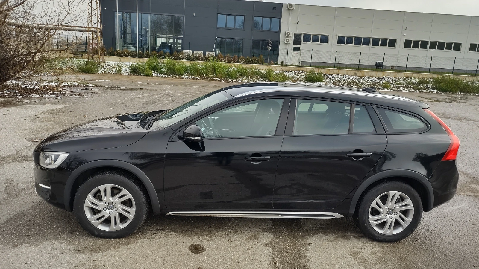 Volvo V60 Cross Country EXCLUSIVE/DIGITAL | Mobile.bg � ����������� 3