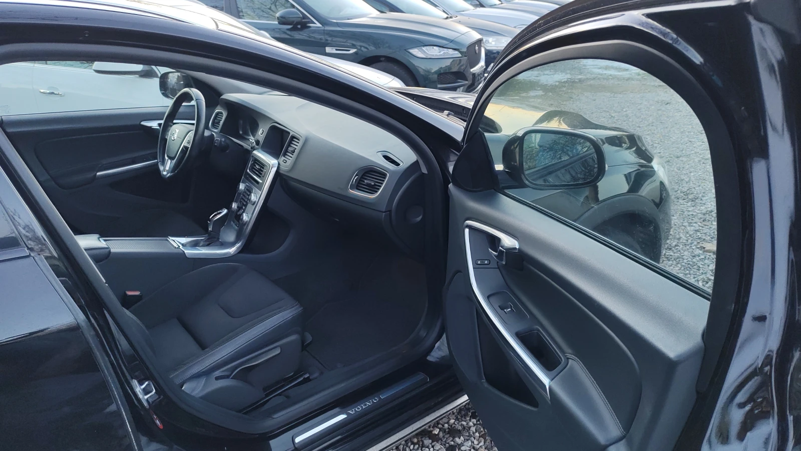 Volvo V60 Cross Country EXCLUSIVE/DIGITAL | Mobile.bg � ����������� 13