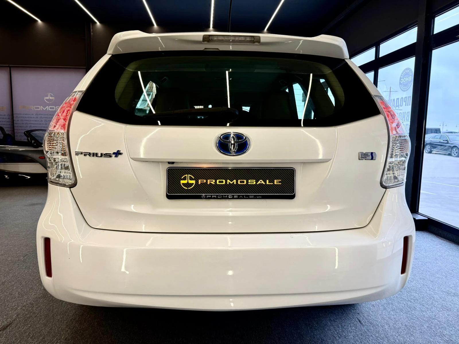 Toyota Prius Hybrid* VVT-i* Keyless* Лизинг, снимка 6 - Автомобили и джипове - 53999609