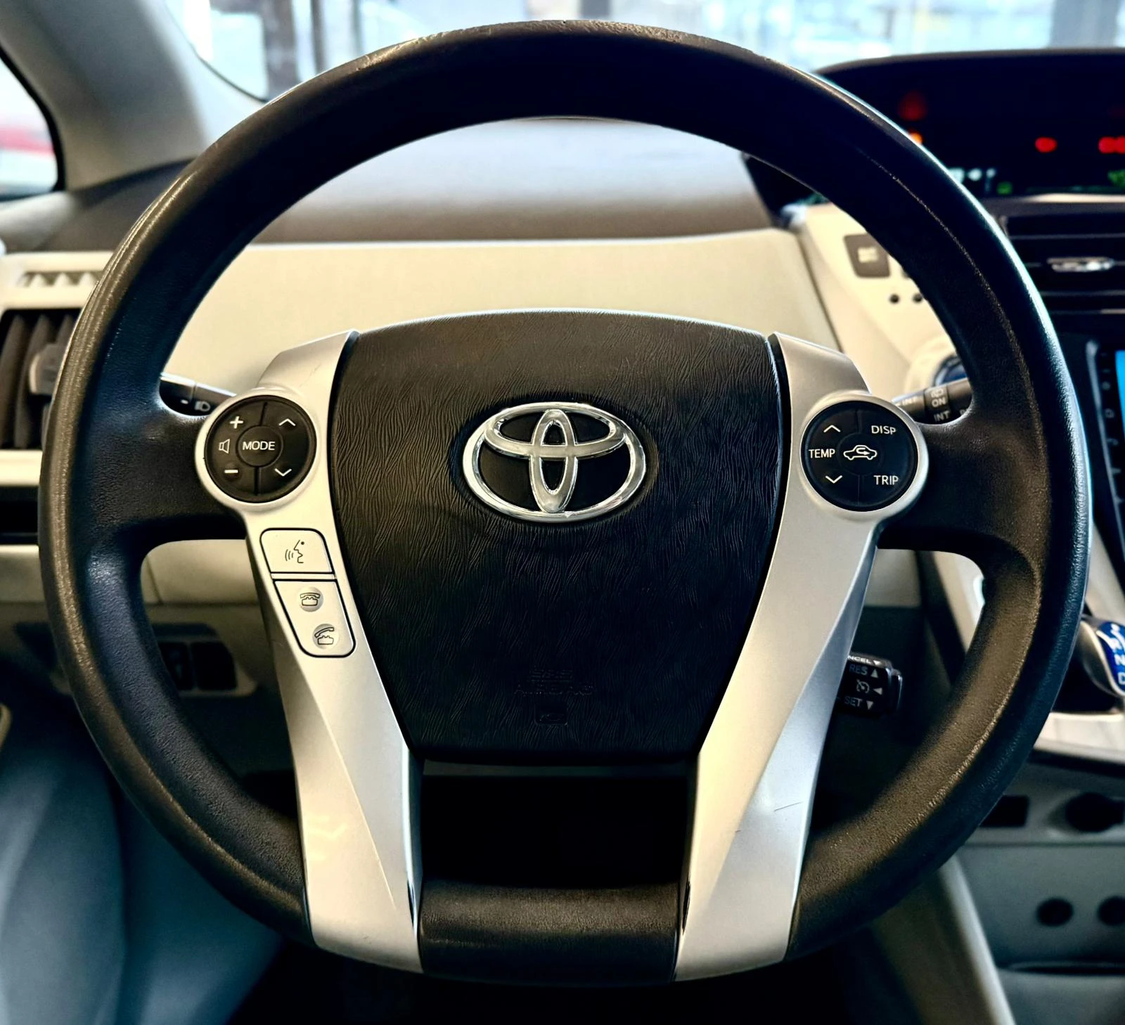 Toyota Prius Hybrid* VVT-i* Keyless* Лизинг, снимка 13 - Автомобили и джипове - 53999609