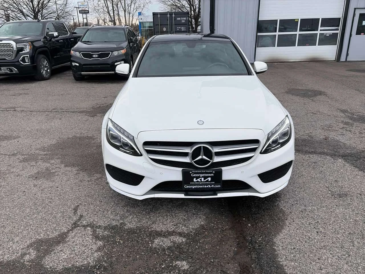 Mercedes-Benz C 400 * BURMESTER* ПОДГРЕВ* PANO* KEYLESS* , снимка 6 - Автомобили и джипове - 54096173