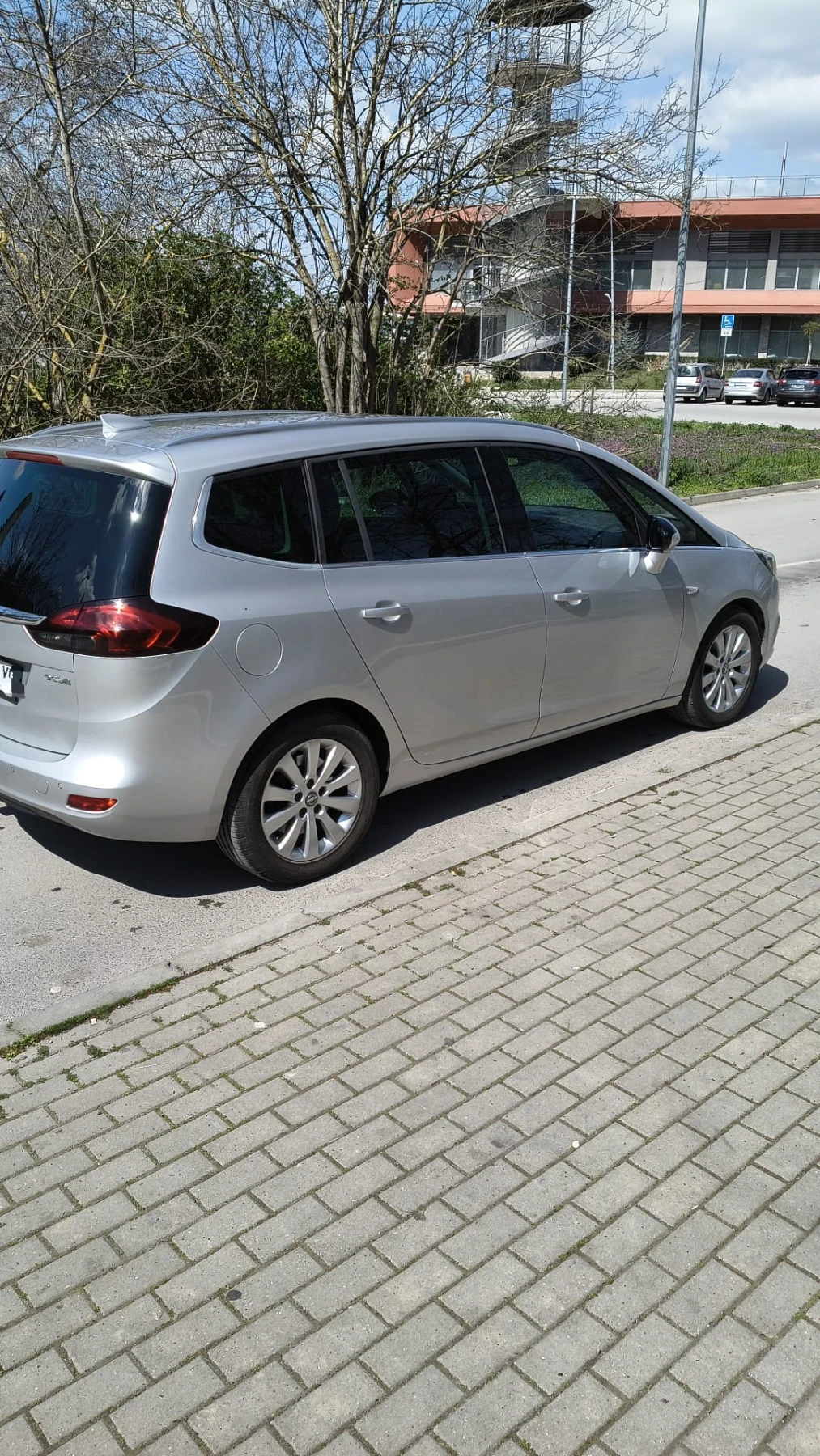 Opel Zafira ECO Flex, снимка 4 - Автомобили и джипове - 54137426