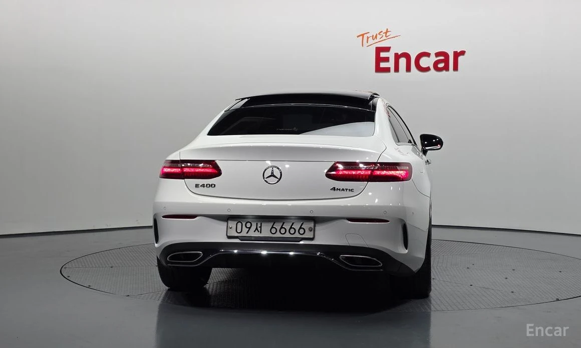 Mercedes-Benz E 400 4MATIC* BURMESTER* AMG OPTIC* 360 CAM* HEAD-UP, снимка 3 - Автомобили и джипове - 54214835