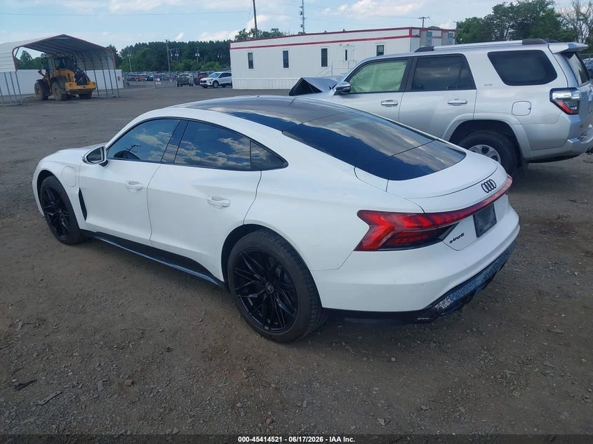 Audi E-Tron GT Premium Plus Quattro, снимка 3 - Автомобили и джипове - 55140021