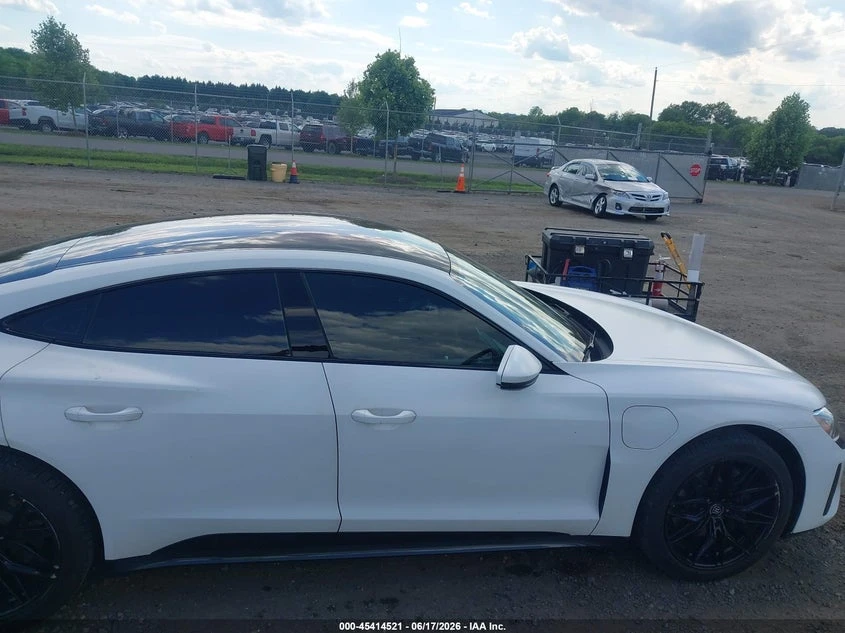 Audi E-Tron GT Premium Plus Quattro, снимка 13 - Автомобили и джипове - 55140021