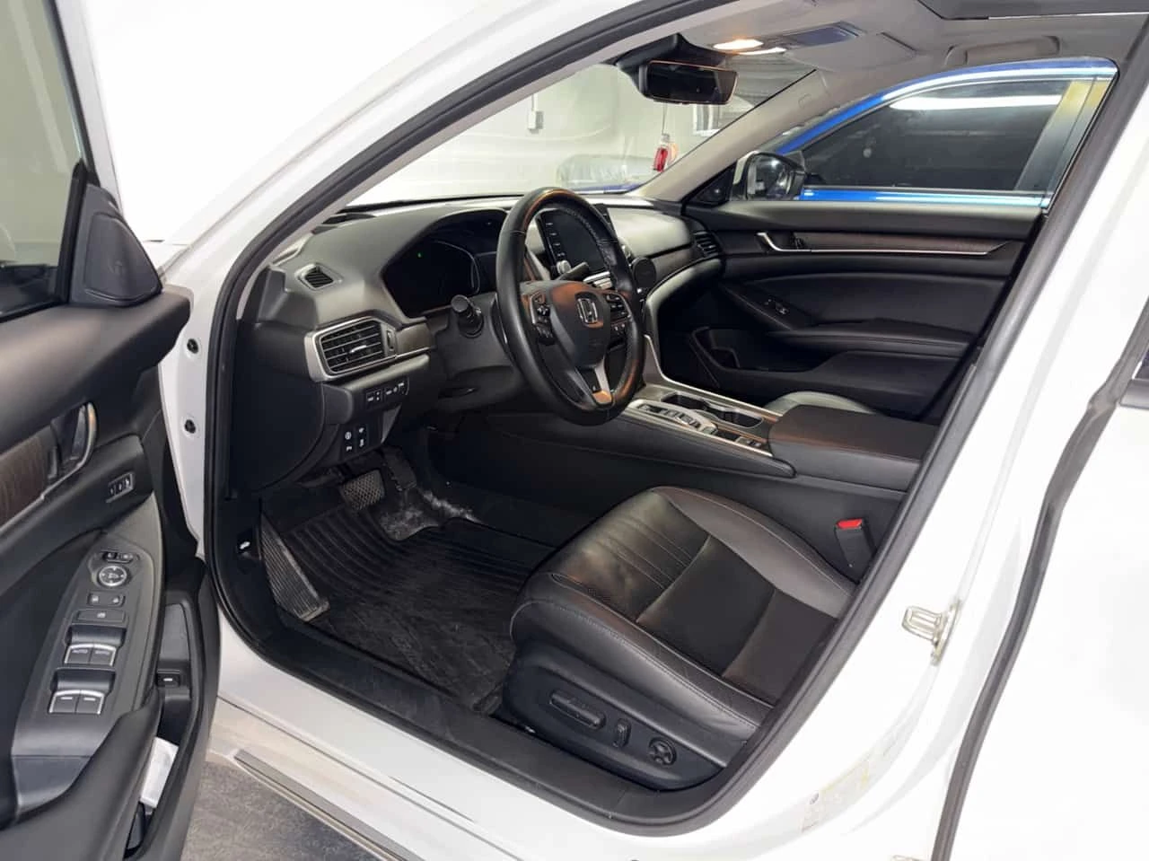 Honda Accord * Touring 2.0 * АВТОКРЕДИТ БЕЗ ПЪРВОНАЧАЛНА ВНОСКА, снимка 5 - Автомобили и джипове - 55722391