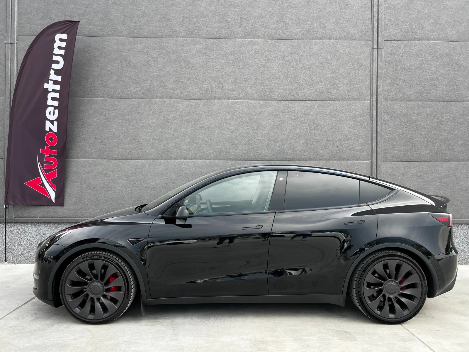 Tesla Model Y Performance, снимка 8 - Автомобили и джипове - 55803544