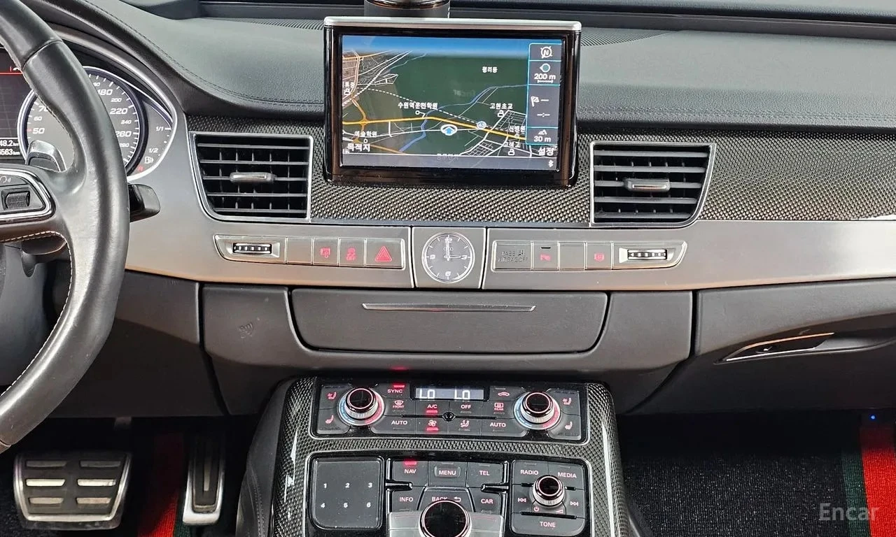 Audi S8 * 4.0 TFSI quattro * ЦЕНА ДО БГ, снимка 14 - Автомобили и джипове - 55823891